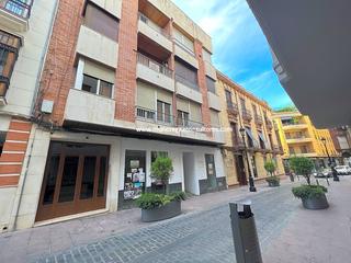 Lloguer Local Comercial  Calle el agua. Excelente local en la céntrica calle el agua de lucena con una s