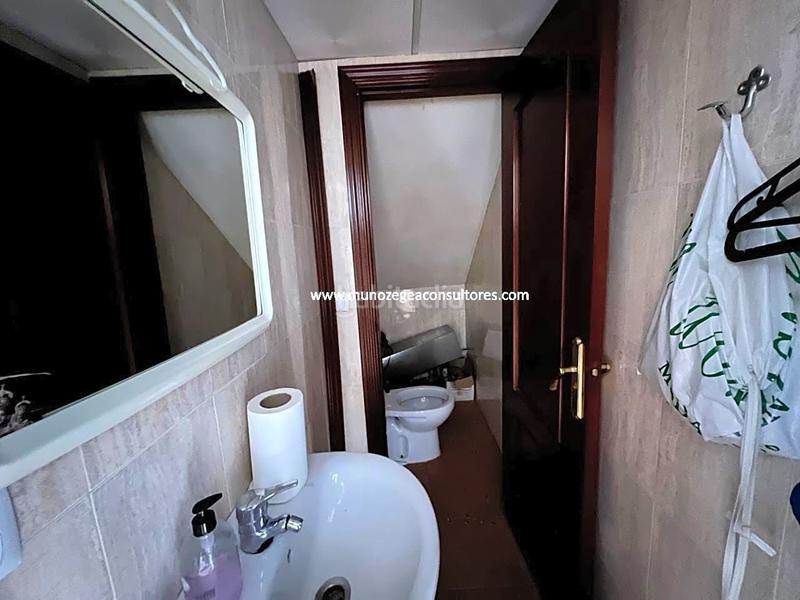 Foto 99445c6d-6f81-4725-a418-67629fb75774. Local comercial este local se encuentra en la plaza de prudencio uzar , haciendo esquina, con una superficie de 75 metros, en los que hay en Lucena