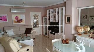 Casa a El Valle. Disponemos de gran casa junto a la avenida del parque de lucena,