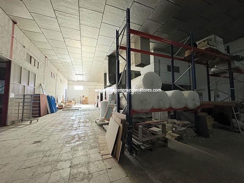 Foto 60e3bef9-29a7-43ce-8e25-13e82a03b9bc. Location bâtiment à usage industriel dans Poleares Lucena