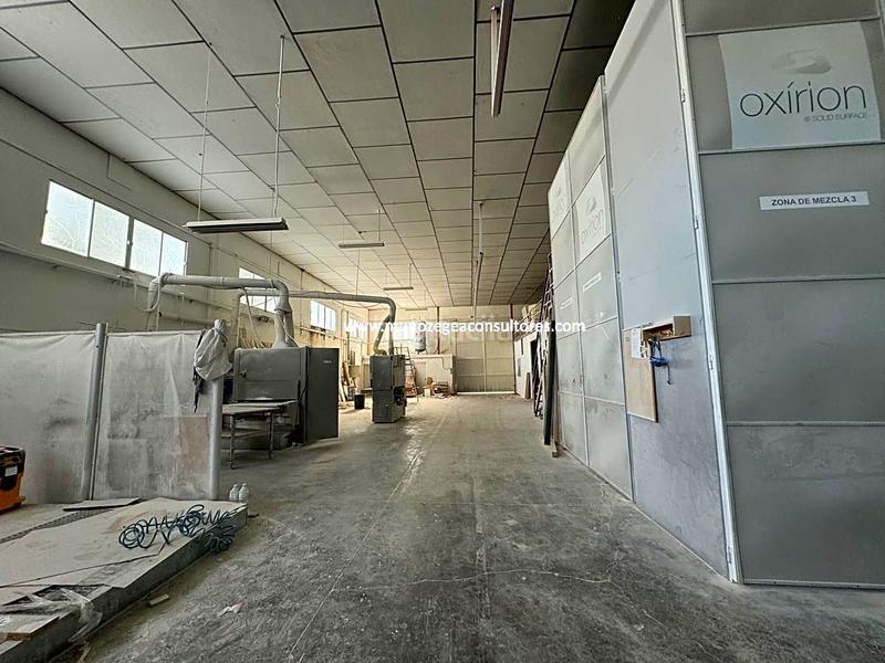 Foto 7ee9273d-af2d-4b34-a512-d0e76edf9c75. Location bâtiment à usage industriel dans Poleares Lucena