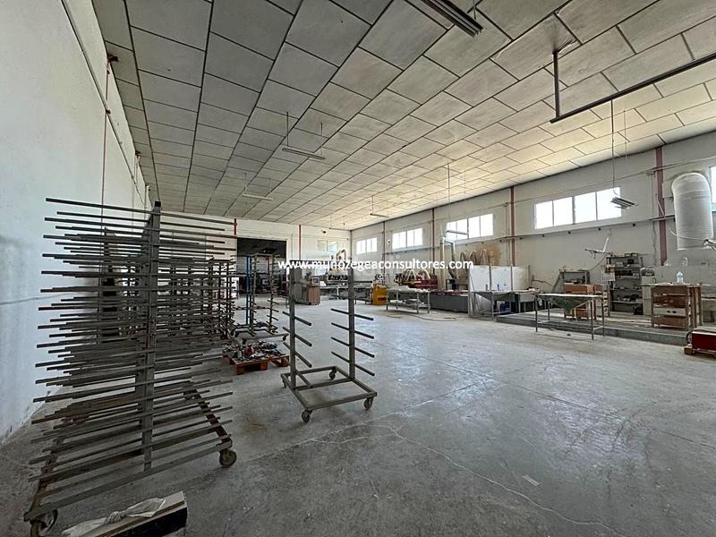 Foto 9c5be952-4bac-4c1a-b4b0-bd19ea4040b8. Alquiler nave industrial en Poleares Lucena