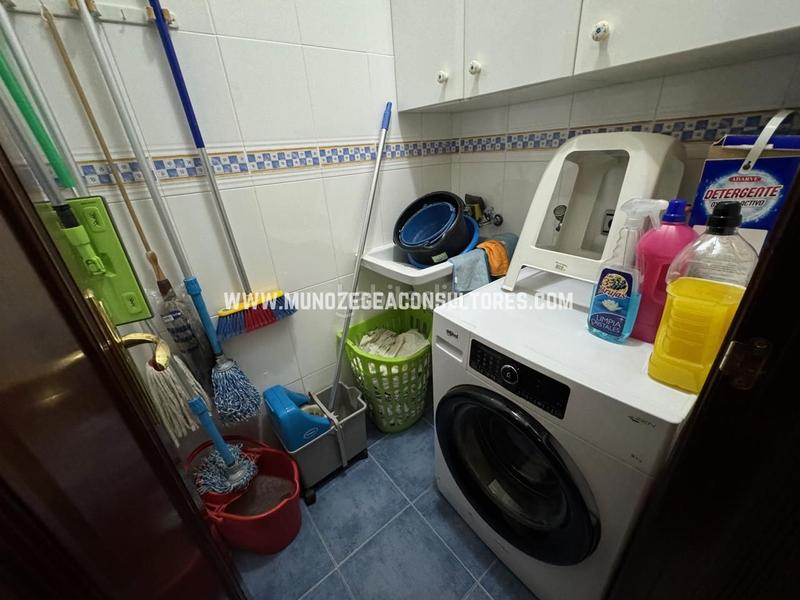 Foto 4d246d03-d18b-4b49-8039-c83d8d5a4468. Haus mit parking pool in Poleares Lucena