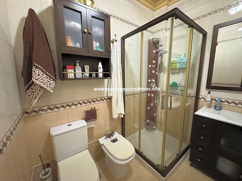 Foto b71bc03c-8b3d-4bc5-b922-f0f11cf99719. Casa amb aparcament piscina a Poleares Lucena