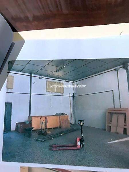 Foto d577eefb-328b-40fa-9d9d-b8ce909f89ca. Bâtiment à usage industriel dans Poleares Lucena