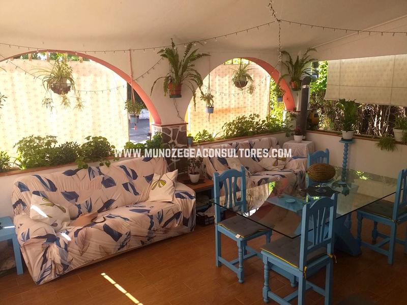 Foto 2530291f-3620-4d15-ba03-a2523308a594. Casa amb aparcament piscina a Las Vegas - Campoaras Lucena