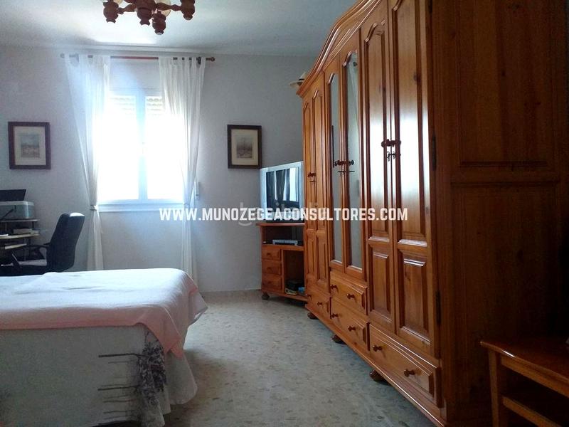 Foto f6e4e3e6-ca84-44c5-950d-77e800fbff69. House with parking pool in Las Vegas - Campoaras Lucena