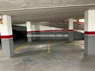 Rent Car parking  Quintana