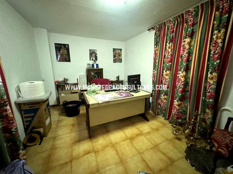 Foto 92b9f2f2-c3ce-4f8f-bba3-db57f67eea7d. Fabrikhalle in San Francisco Lucena