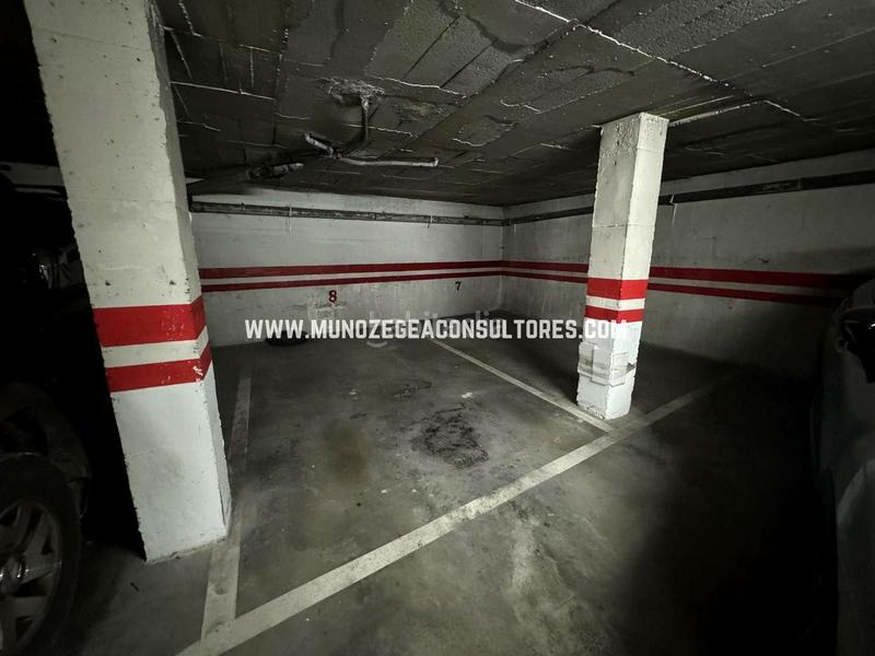 Foto a10fd84b-6339-47b8-83ef-218e4a5bd58e. Parking voiture dans San Francisco Lucena