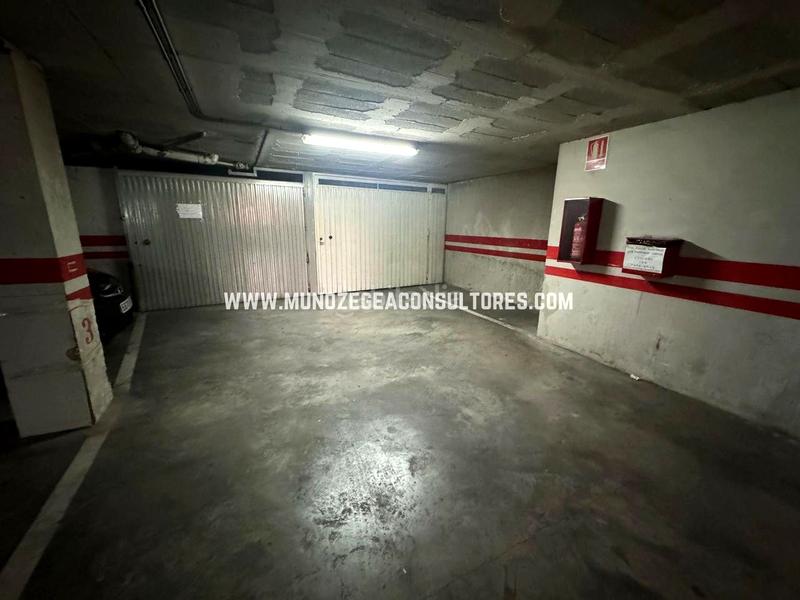 Foto cbeab49a-344e-4bf2-ac85-f5bb8dad4eea. Parking voiture dans San Francisco Lucena