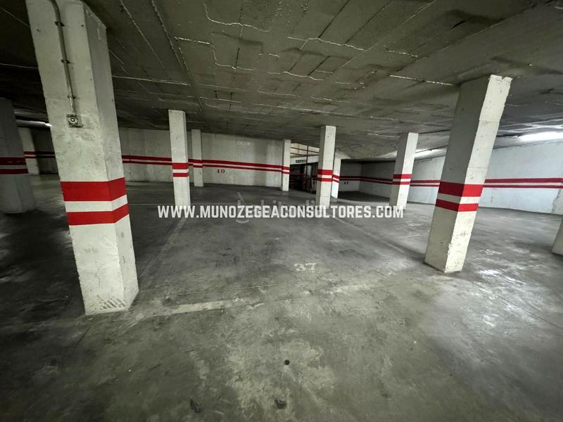 Foto e6567b8f-fd35-445d-bd9f-21ec04eee0d1. Parking voiture dans San Francisco Lucena