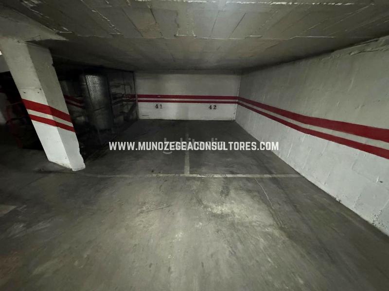 Foto e8edb829-5d8f-49f2-bef6-48c692fa88f2. Parking voiture dans San Francisco Lucena