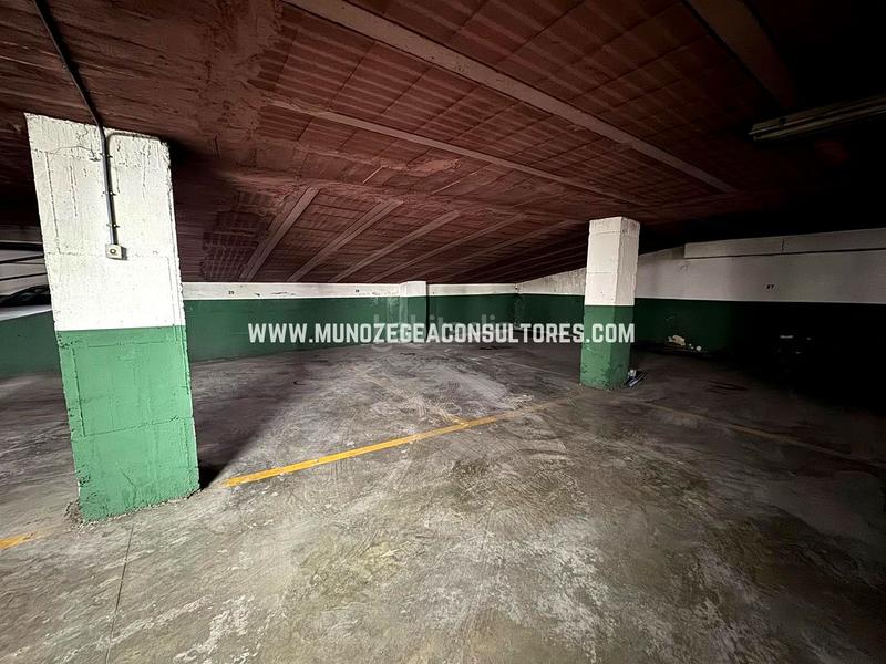 Foto c612309a-159a-48ef-ae67-97b0dbfbca56. Posto auto in Las Tinajerías - Juderías Lucena