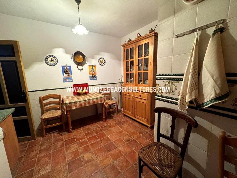 Foto eb85cc81-7da8-486b-86d1-9d4adaaa9ab3. Haus mit parking pool in Centro Lucena