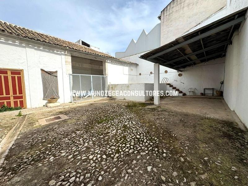 Foto 069d9a20-86fb-4abb-b446-cc854038eb10. Maison avec parking piscine dans Centro Lucena