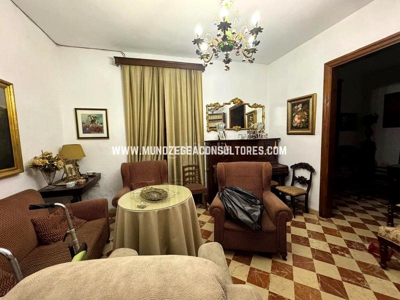 Foto ab9cc4bf-a511-4aa7-8d4e-434e2c302bd7. Maison avec parking piscine dans Centro Lucena