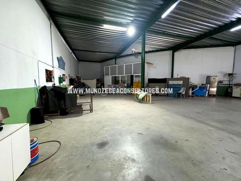 Foto 20f9de56-ca0b-4348-93a5-5c31652e4427. Alquiler nave industrial en Poleares Lucena