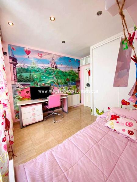 Foto 76a9c9cc-8a95-487a-8341-51774d6168b7. Duplex avec chauffage parking dans San Francisco Lucena