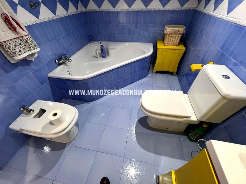 Foto 153aa735-befd-4a19-b295-203254f25b92. Zweistöckige wohnung mit heizung parking in San Francisco Lucena