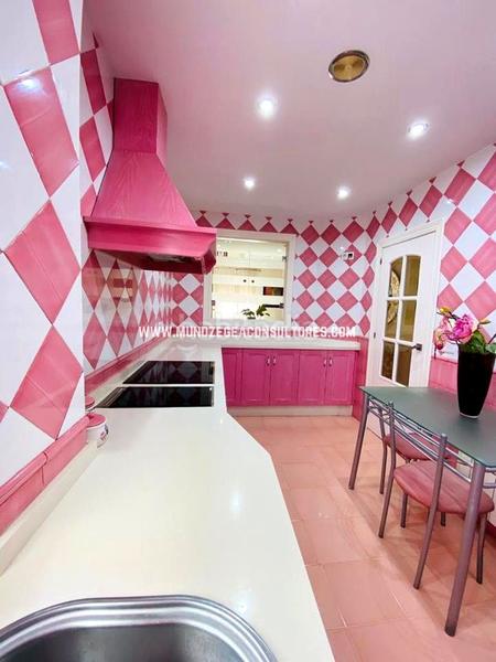 Foto 3098f20b-fea2-44d2-bb1a-a1742c536b57. Zweistöckige wohnung mit heizung parking in San Francisco Lucena