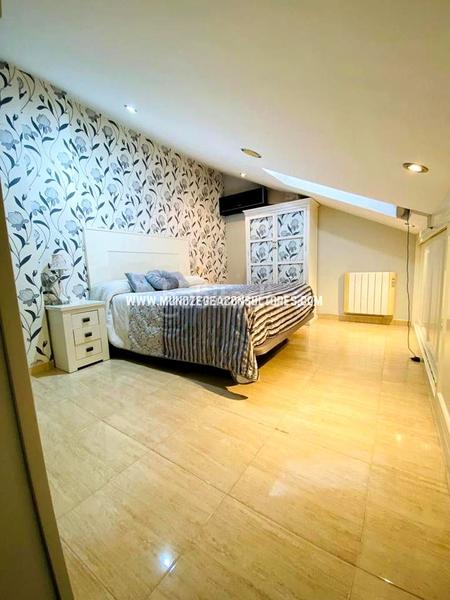 Foto dfe2d47f-e651-489c-8fd7-bb1fa9196a78. Zweistöckige wohnung mit heizung parking in San Francisco Lucena