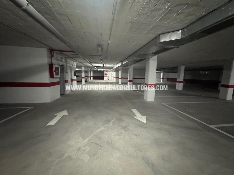 Foto 4ce5838f-e53b-404c-805e-7bd59d0255b5. Location parking voiture dans Puerto Deportivo Fuengirola