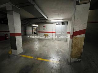 Miete Autoparkplatz  El peso