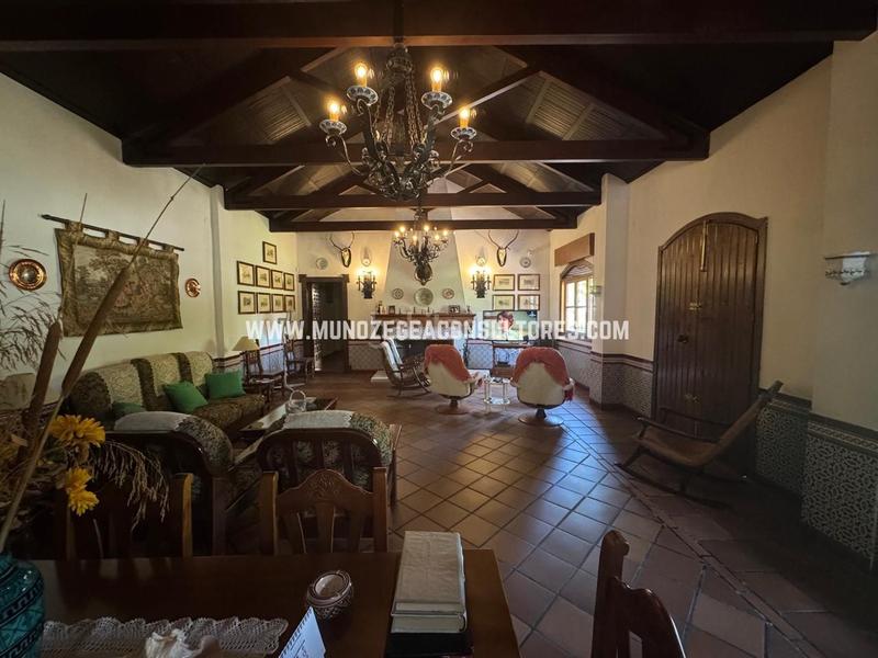 Foto 879a49a7-a94a-48a8-a3c1-57bbd2ac7292. House with heating parking pool in Las Vegas - Campoaras Lucena