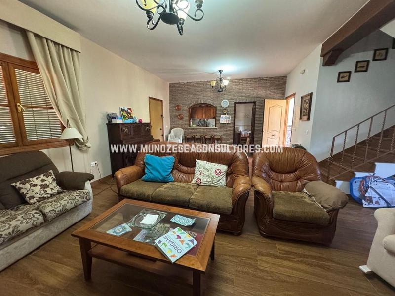 Foto c6cdf292-eaca-42dd-96f2-e1e6cfd960f1. Casa en Las Vegas - Campoaras Lucena