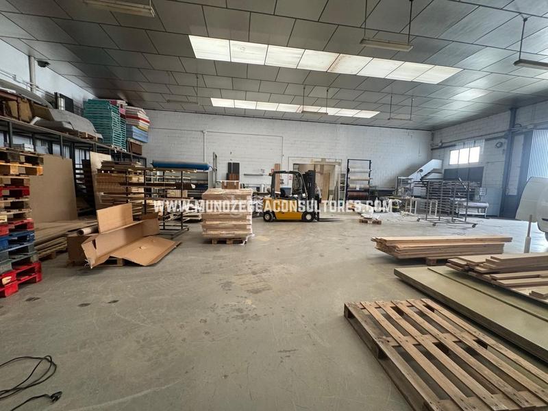 Foto 14fea7c2-65f6-4109-8c06-bb46e5d889d1. Alquiler nave industrial en Las Vegas - Campoaras Lucena