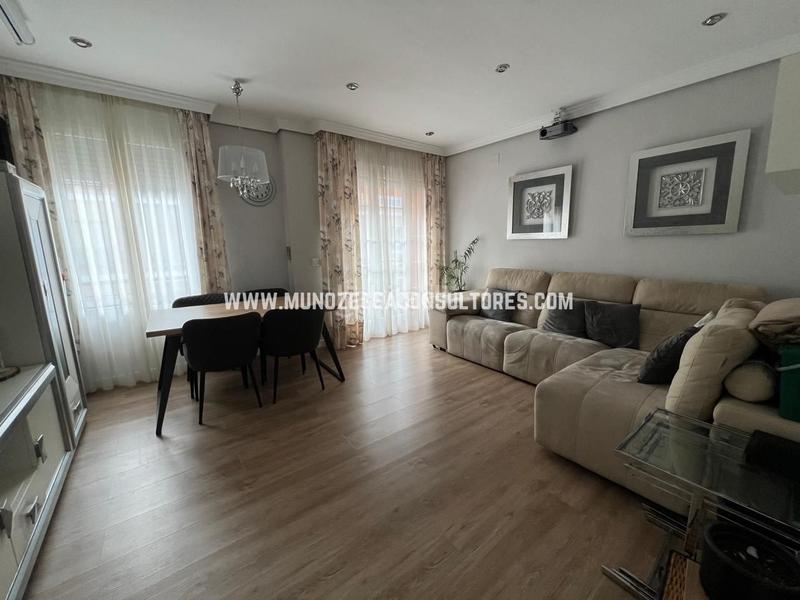 Foto 2bf24339-56c6-41d2-9af0-d351bee4461a. Flat with parking in Hoya del Molino Lucena