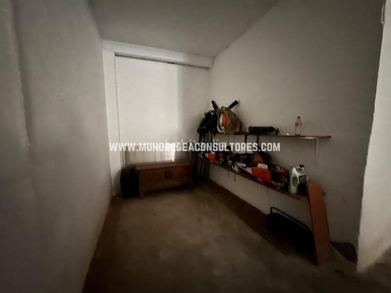 Foto d7e3a3ce-54fc-4bfb-b9a7-d2747f5d2d07. Local comercial a Centro Lucena