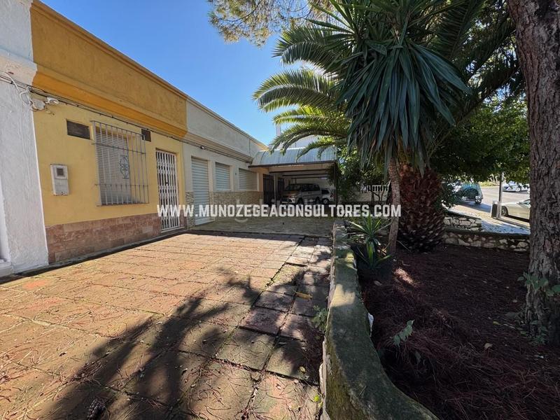 Foto 786af9b4-1167-4ffa-85af-08be48355d81. Business premise in jardín Lucena Lucena