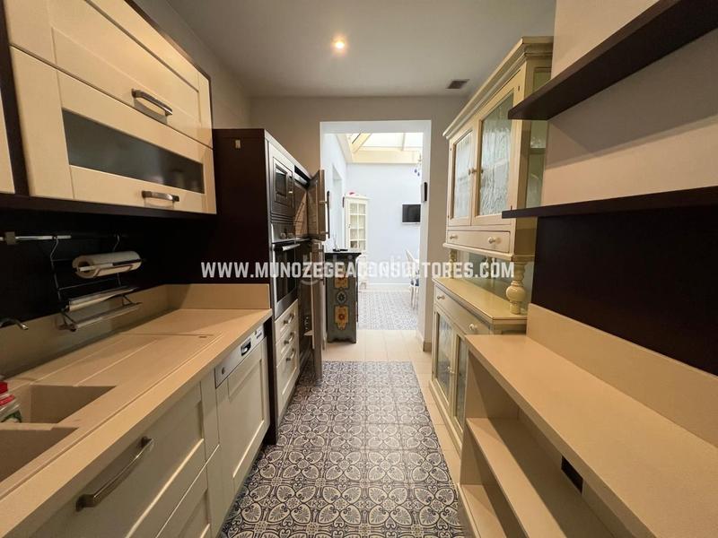 Foto 2a22b50f-c94f-481c-b5a3-739c601f4151. Erdgeschoss mit parking in Centro Lucena