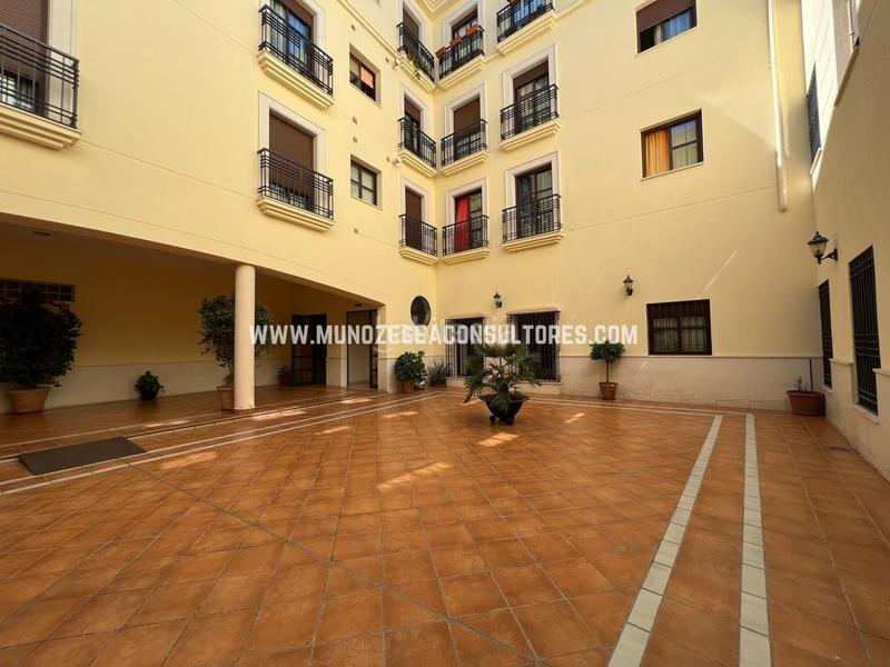 Foto 36e6b5b1-7969-44fb-857a-6fc274335ccb. Erdgeschoss mit parking in Centro Lucena