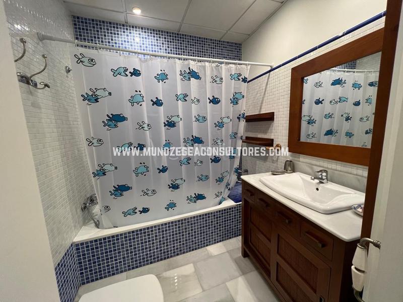 Foto 4168d3d7-797f-415a-a72e-c19b3d73923b. Erdgeschoss mit parking in Centro Lucena