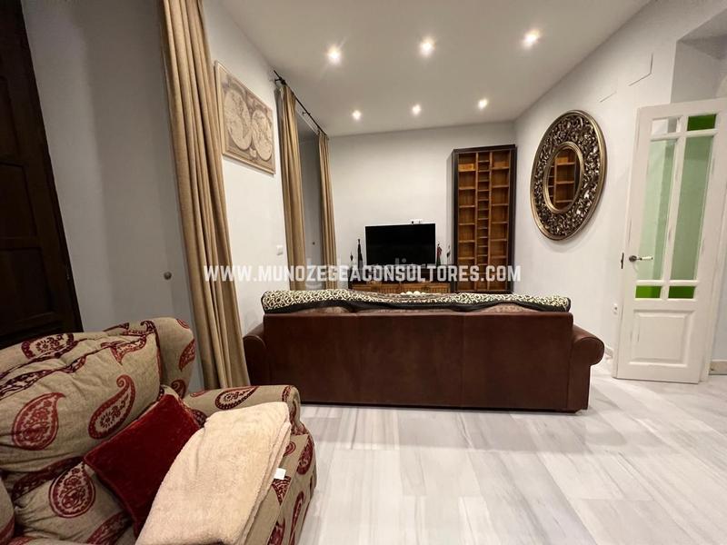 Foto 4b44d508-bd68-4f53-b332-e6c2d7b939a8. Erdgeschoss mit parking in Centro Lucena