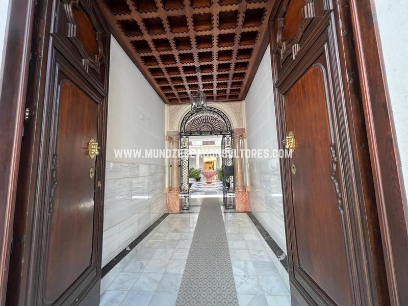 Foto 5772a9fa-fb31-4441-9626-2212bc8dc2e1. Erdgeschoss mit parking in Centro Lucena