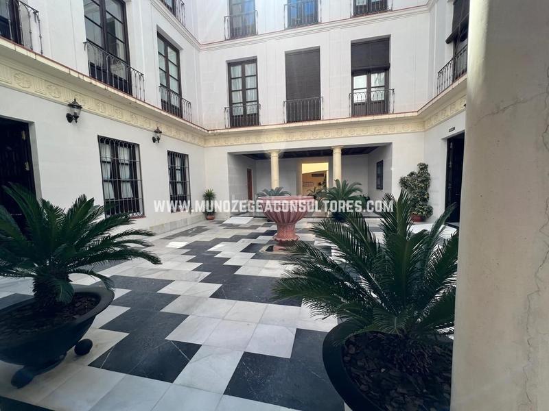 Foto 80decac9-dedd-4744-8d1f-ed050a6ccd35. Erdgeschoss mit parking in Centro Lucena