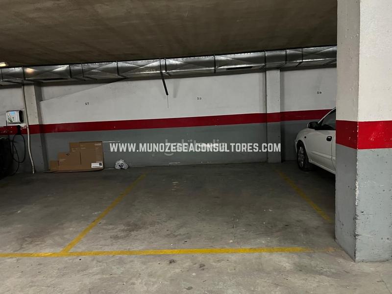 Foto f101cccb-6089-4c00-9eec-b1a57bf73919. Erdgeschoss mit parking in Centro Lucena