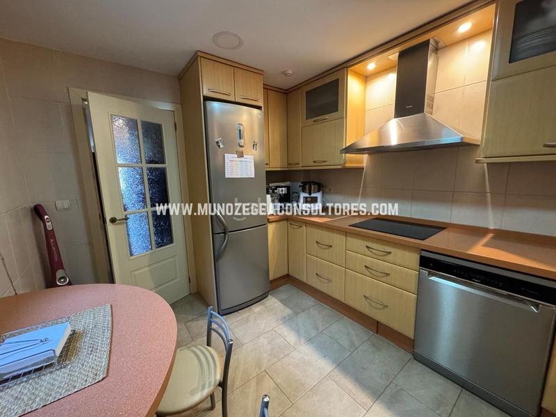 Foto ff3ff35f-7c60-4b6e-b066-655db72be3ee. House with parking in El Valle Lucena