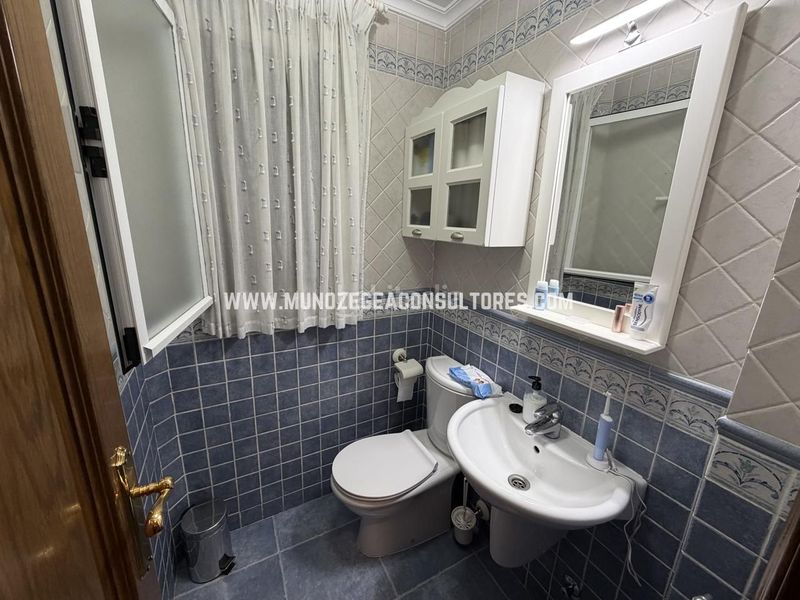 Foto 5d9a8d90-865f-43d4-8f3a-c3422174a3dd. Casa amb aparcament a El Valle Lucena