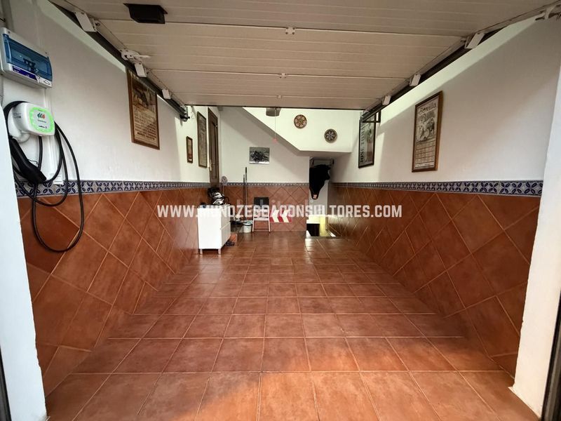 Foto dbc56605-234b-433c-8b0d-186ae025aabb. Casa amb aparcament a El Valle Lucena