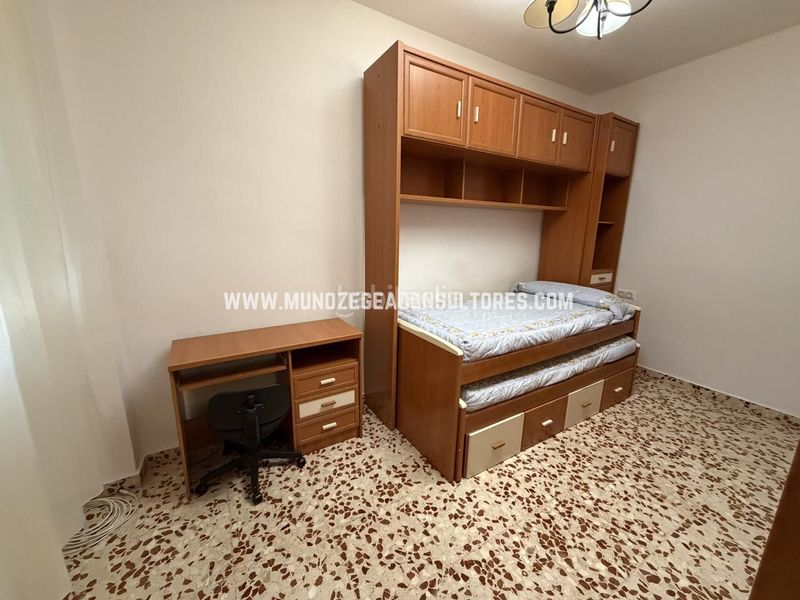 Foto 47451a86-e4dc-4d1e-a7d3-631edfe916d1. Casa amb aparcament a San Francisco Lucena