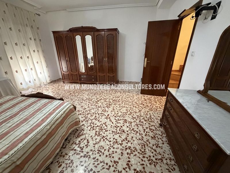 Foto 5301d47e-79de-42c2-bad9-35a149d25229. Casa amb aparcament a San Francisco Lucena