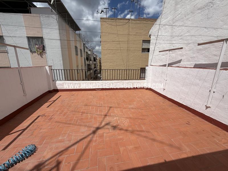 Foto 5446e1b9-2494-4ef8-8340-2f96a04c01a0. Casa amb aparcament a San Francisco Lucena