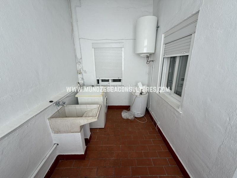 Foto 9f6b5ec9-3aa0-4f37-b63d-343c96814019. Casa amb aparcament a San Francisco Lucena