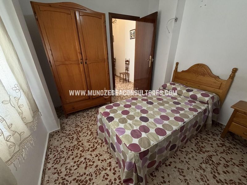 Foto c75721fa-6e71-4e60-b142-6f3f2582ff0b. Casa amb aparcament a San Francisco Lucena