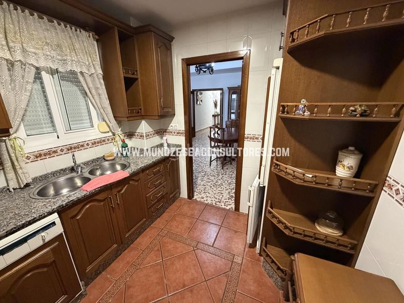 Foto cce54e08-500e-43ad-a8e4-4f519f27a1dc. Casa amb aparcament a San Francisco Lucena